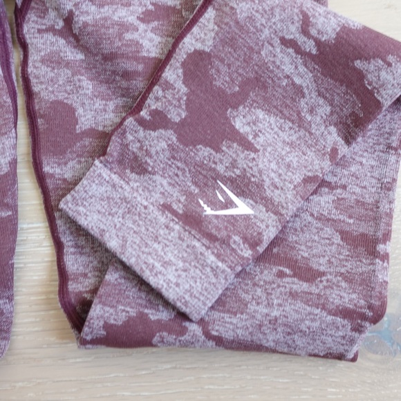 Gymshark Camo Seamless Legging in Small - Picture 4 of 13